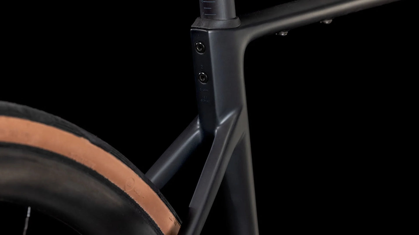 Bicicleta Cube Attain C:62 SLT carbon´n´rainbow / PREVENTA