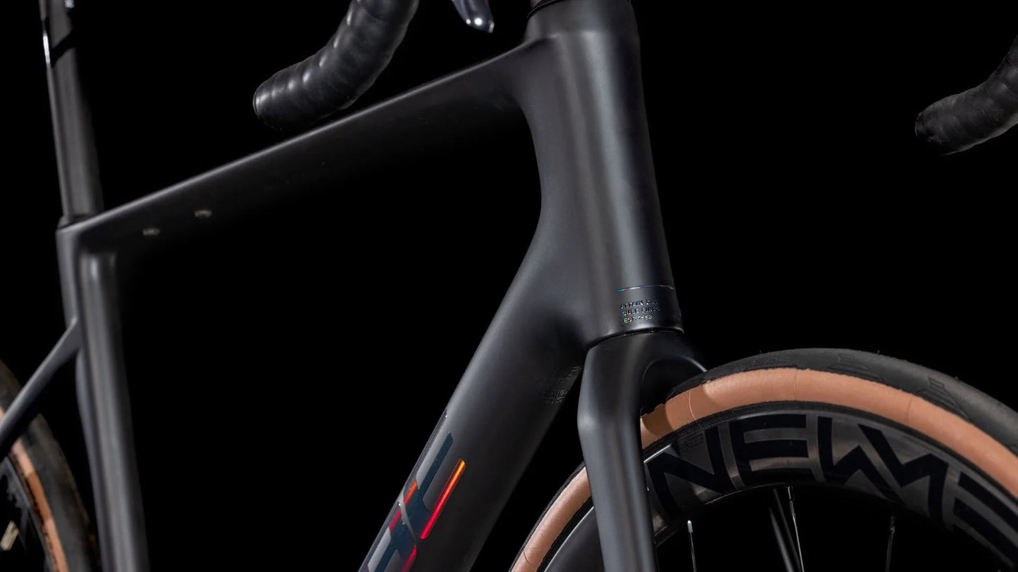 Bicicleta Cube Attain C:62 SLT carbon´n´rainbow / PREVENTA