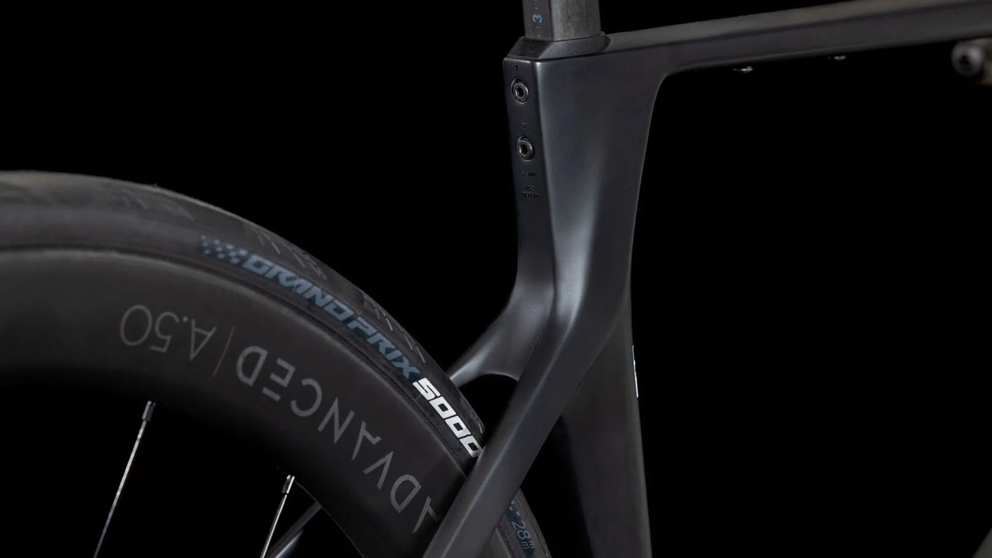 Bicicleta Cube Agree C:62 Pro blackline / PREVENTA