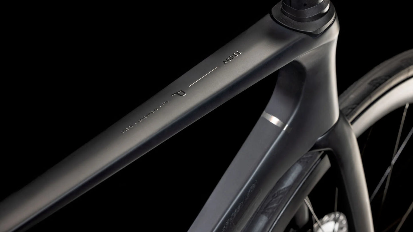 Bicicleta Cube Agree C:62 Pro blackline / PREVENTA