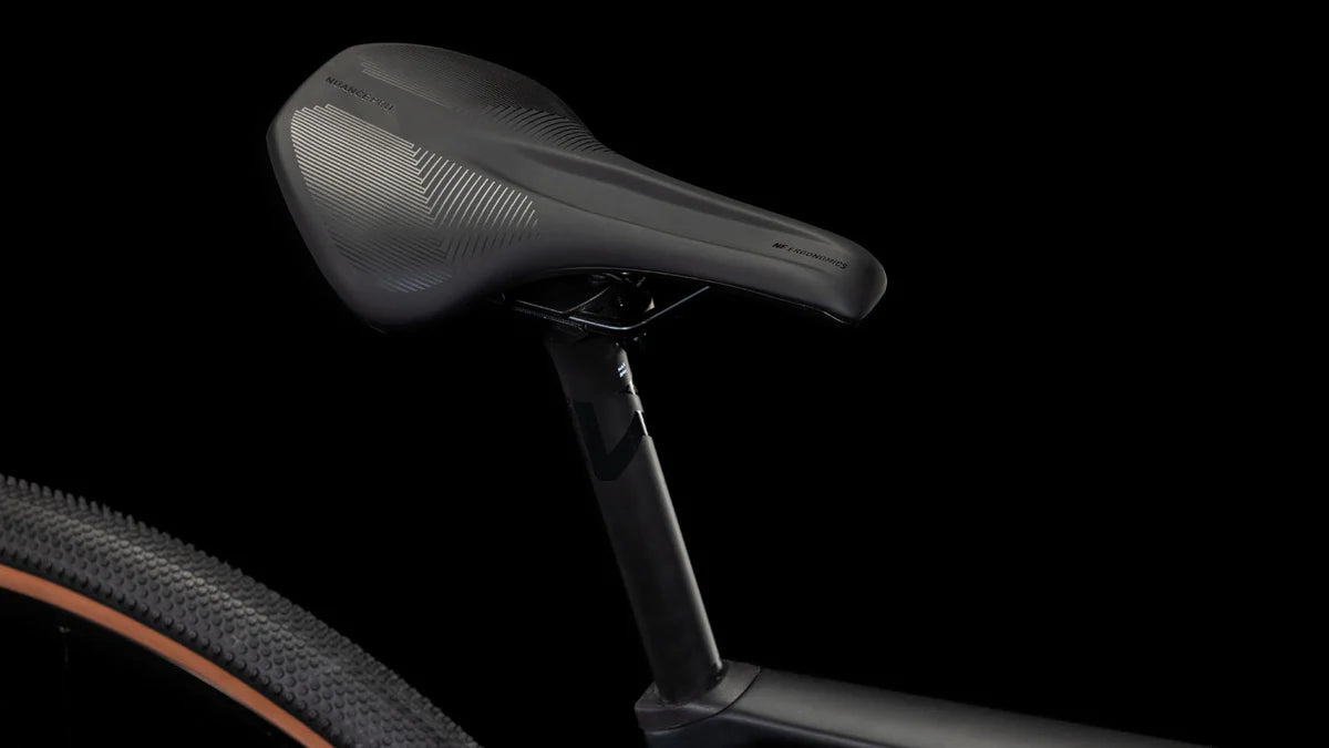 Bicicleta Cube Nuroad C:62 ONE carbon´n´glossy / PREVENTA