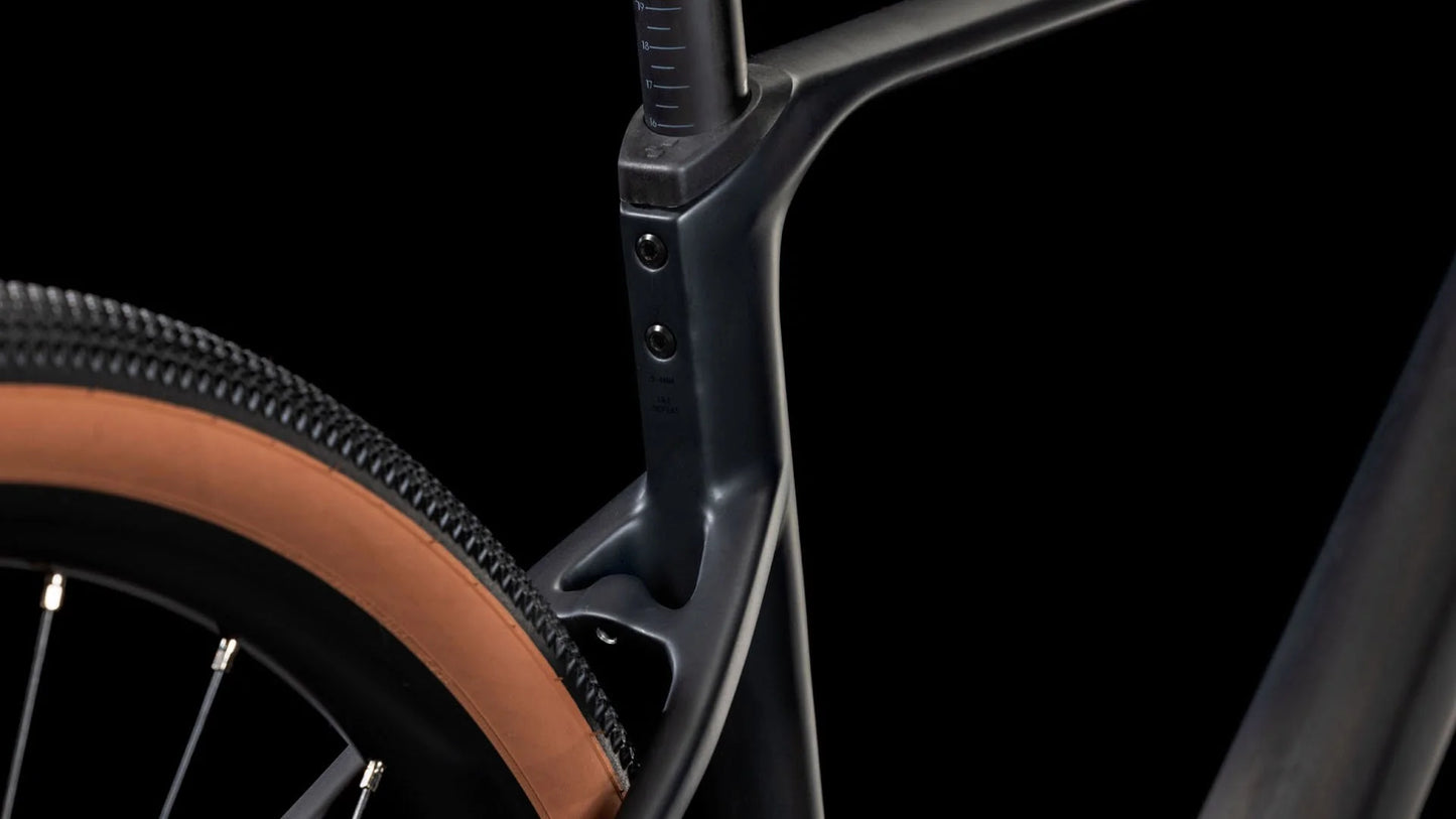 Bicicleta Cube Nuroad C:62 ONE carbon´n´glossy / PREVENTA