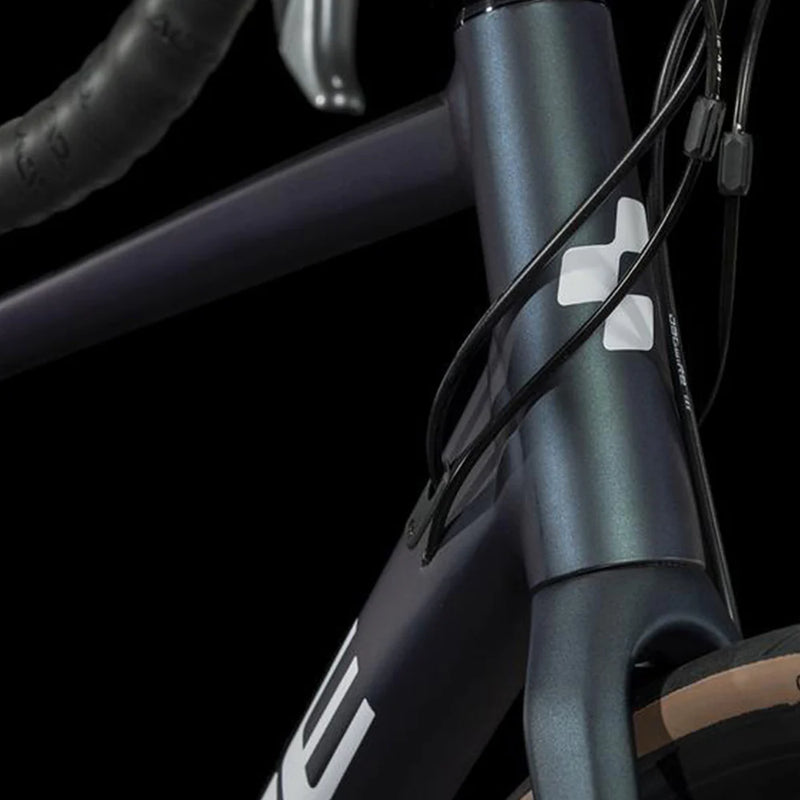 Bicicleta Ruta Cube ATTAIN DEEPBLUE´N´WHITE