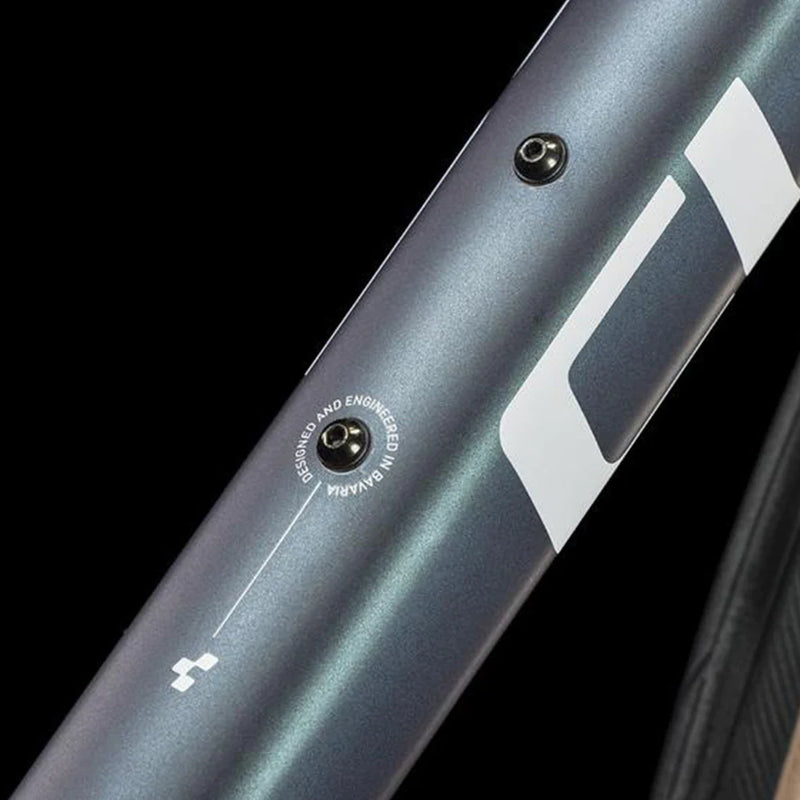 Bicicleta Ruta Cube ATTAIN DEEPBLUE´N´WHITE