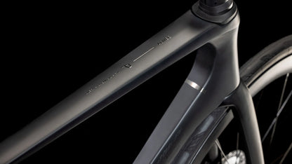 Bicicleta Cube Agree C:62 Pro blackline / PREVENTA