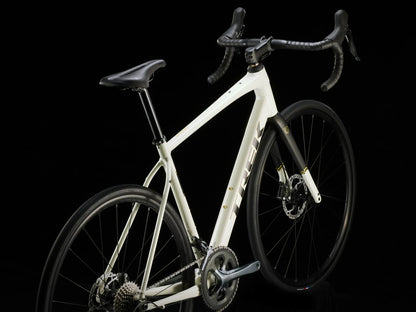 Bicicleta ruta Trek Domane AL4 Gen 4 Blanca