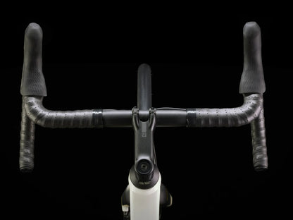 Bicicleta ruta Trek Domane AL4 Gen 4 Blanca
