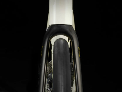 Bicicleta ruta Trek Domane AL4 Gen 4 Blanca