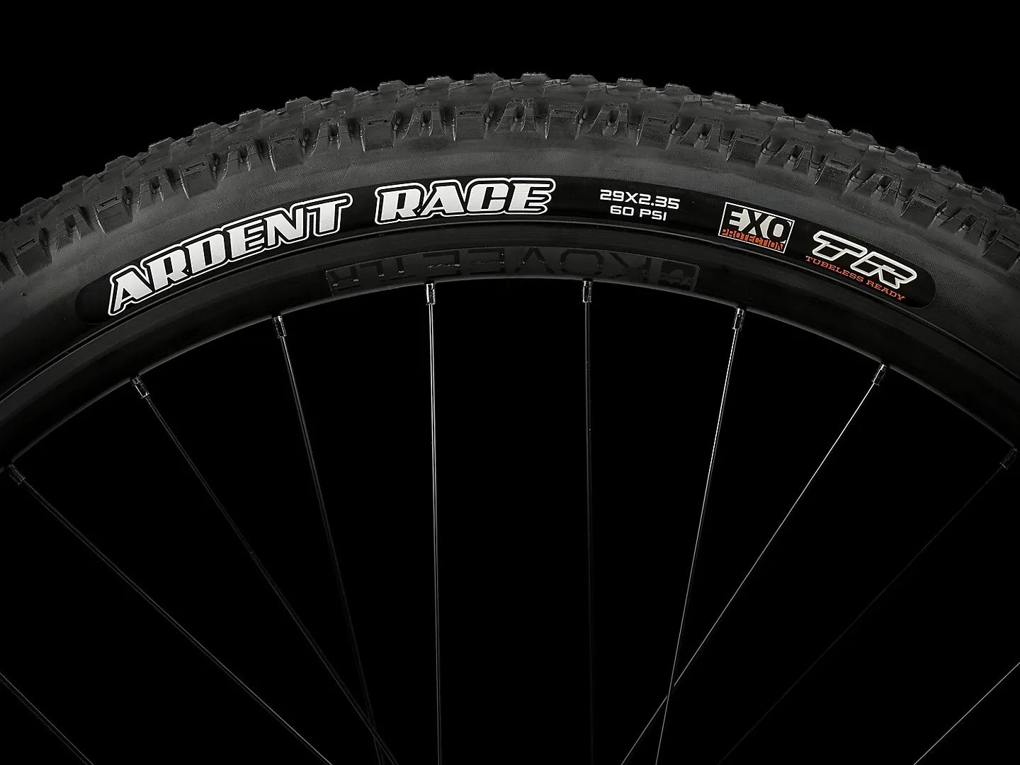 Bicicleta Mountain Bike X-Caliber 8 Aro 27.5